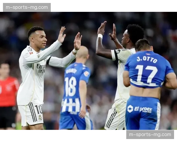 皇马全队协同高位逼抢回归 姆巴佩维尼修斯参与压迫体系重建